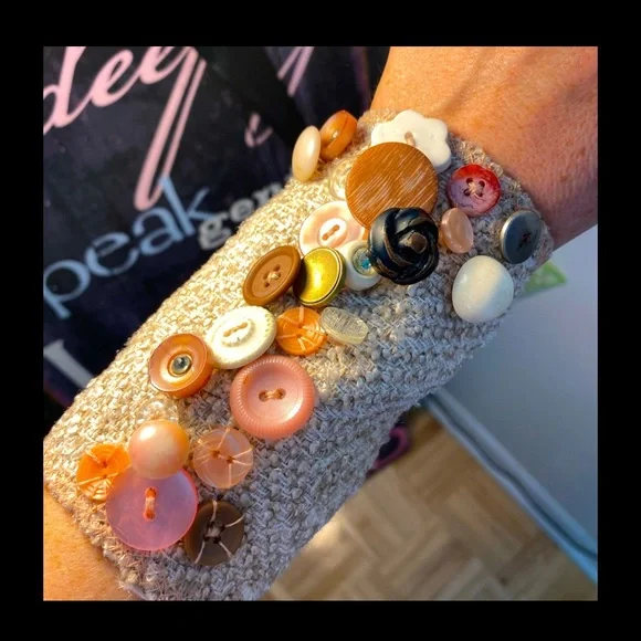 Handmade Phone Case \ Wristlet - Picture 10 of 12